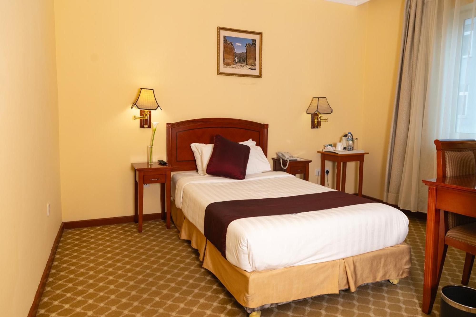 Dreamliner Hotel Аддис-Абеба Экстерьер фото
