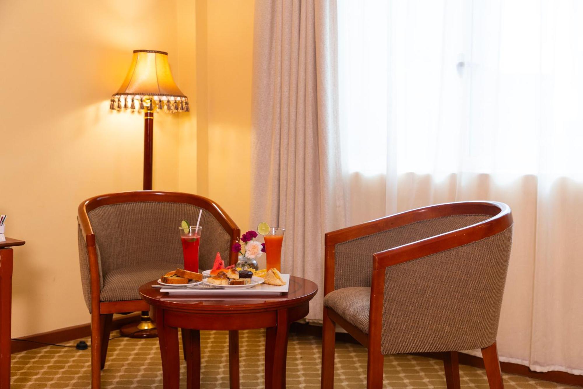 Dreamliner Hotel Аддис-Абеба Экстерьер фото